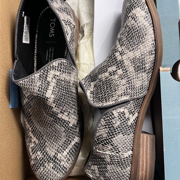 TOMS Shaye Low Suede Bootie 8.5 - Picture 2 of 3
